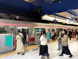 Minatomirai Line Shin-Takashima Station 플랫폼 도어 비전