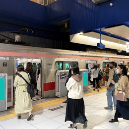 Minato Mirai Line Motomachi /唐人街車站家庭門視覺