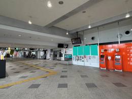 高松机场 1 楼国际线到达大厅 B1 海报