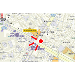 原宿／東急プラザ表参道オモカド 階段シート広告ハーフサイズ